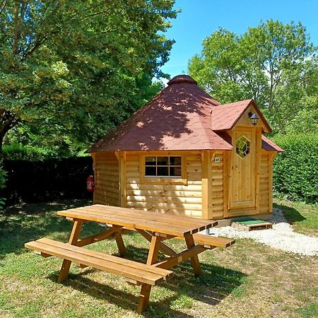 Camping Le Vallage Attigny Exterior photo