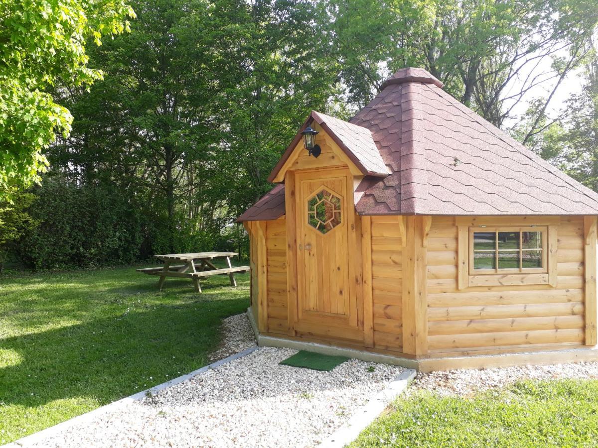 Camping Le Vallage Attigny Exterior photo