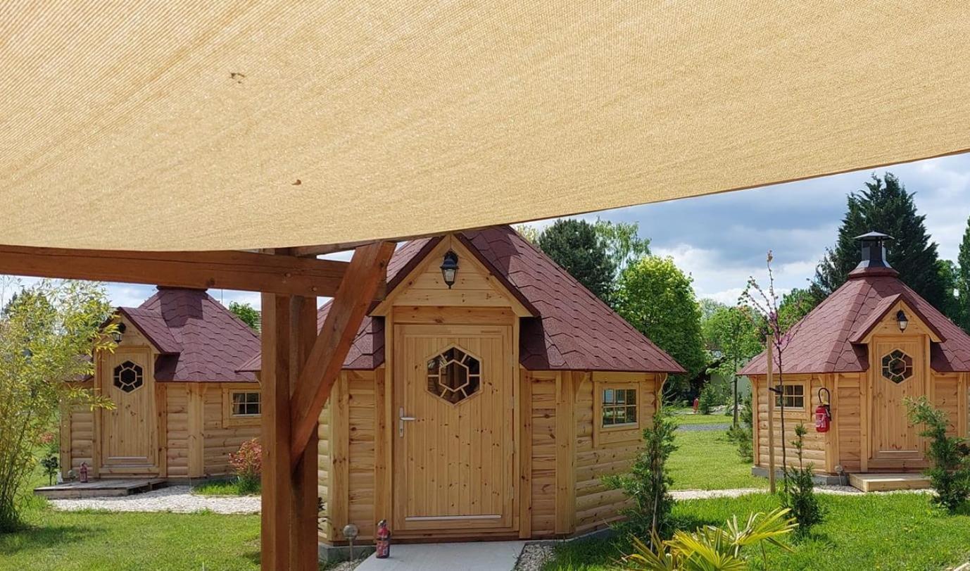 Camping Le Vallage Attigny Exterior photo