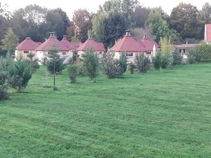 Camping Le Vallage Attigny Exterior photo